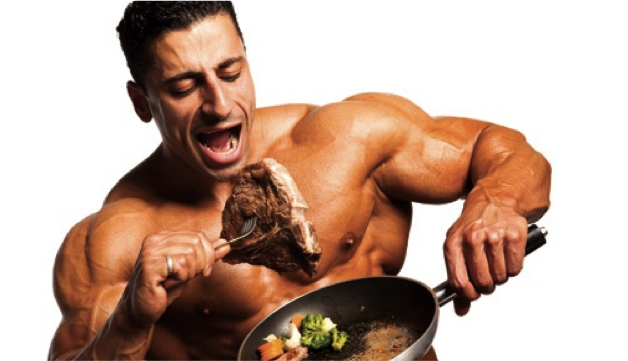Кушать протеин. Качок с едой. Питание бодибилдера. Спортсмен ест. Еда для спортсменов.